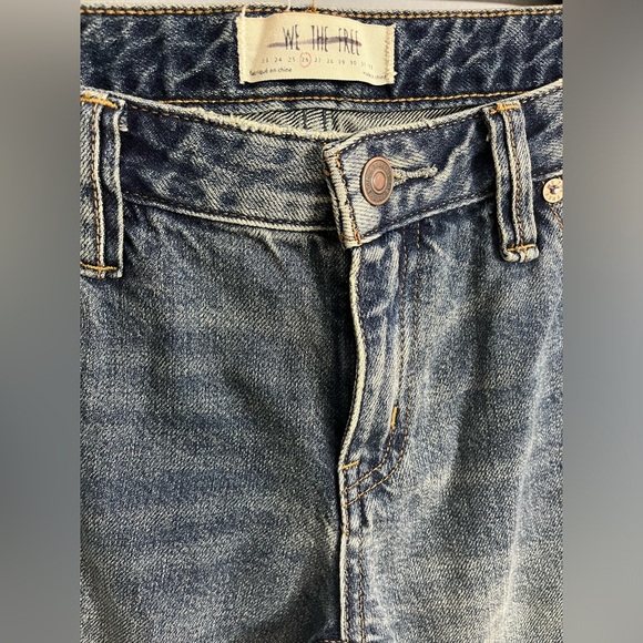 We The Free People Vintage Raw Hem Flared Jeans Size 26 Fringe Cut Out - Picture 10 of 10